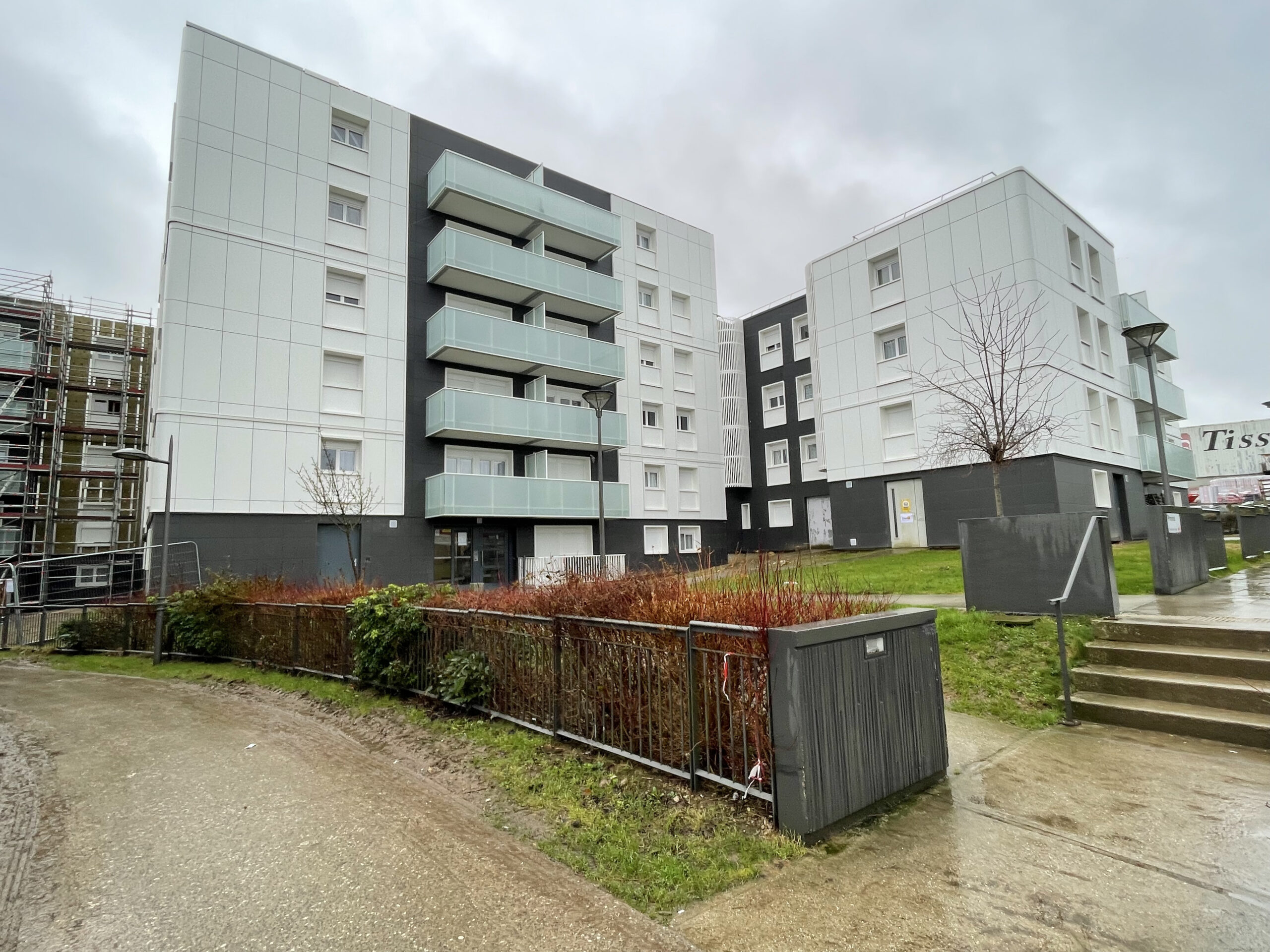 CHANTIER DIEPPE FACADES CASSETTES EN COMPOSITE 2